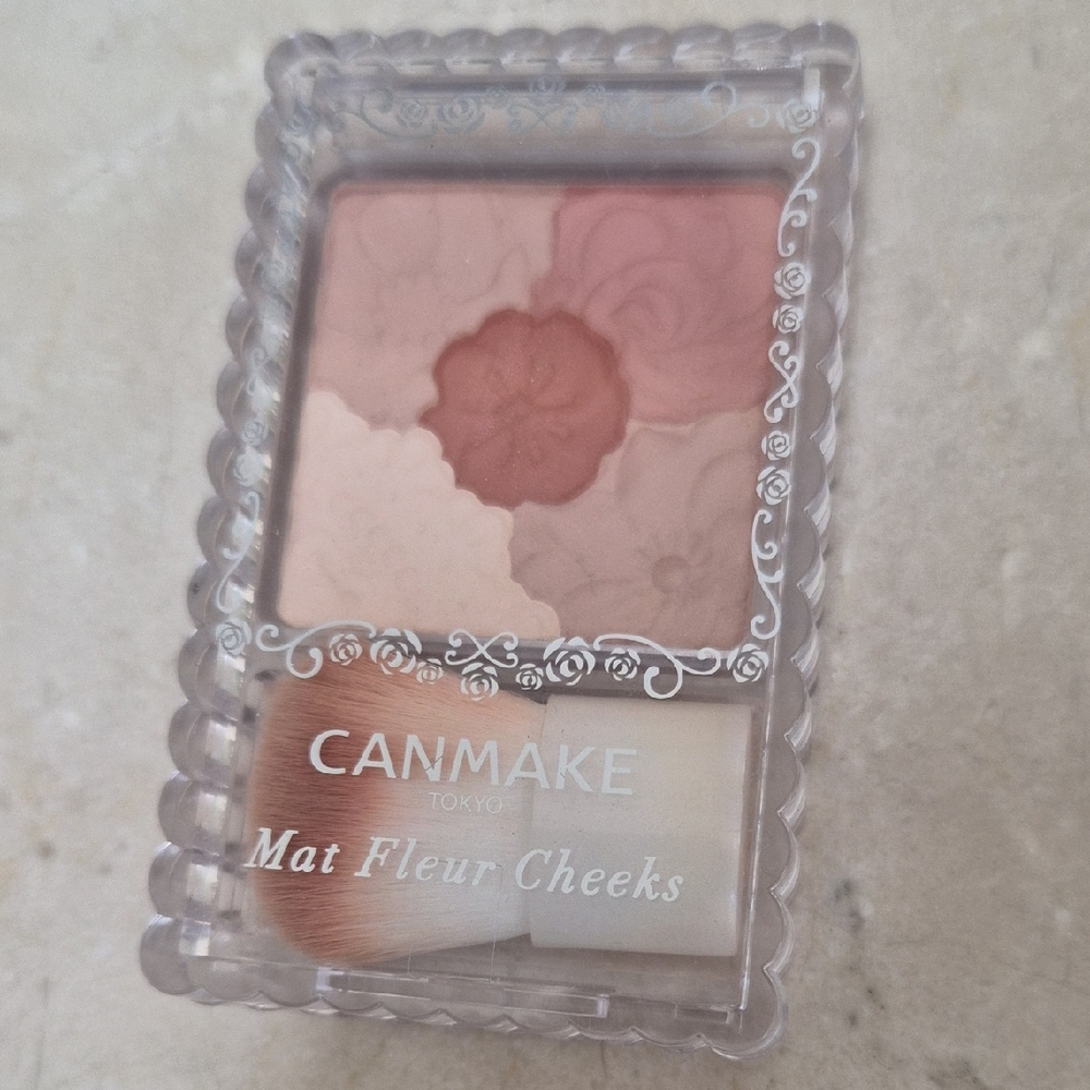 Mat Fleur Cheeks Blush - Pink and Cream